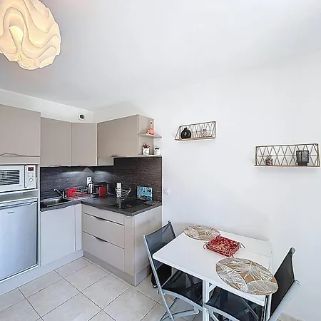 Apartamento Joli Avec Terrasse Et Parking Proche - Fr-1-770-46 Saint-Cyr-sur-Mer
